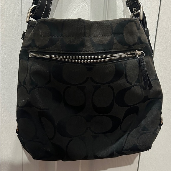 Coach Black Shoulder Bag - Picture 3 of 6
